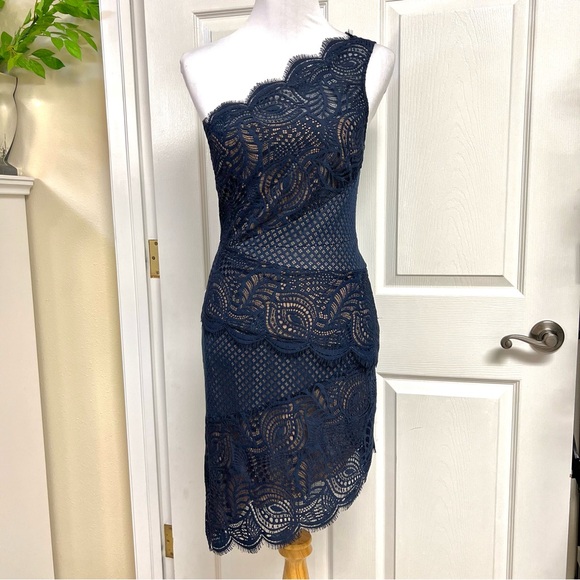 BCBGMAXAZRIA One-shoulder Lace Dress in Blue Lyst asymmetric illusion women’s 2 - Picture 3 of 12